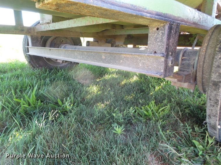 image for item HF9936 1998 Bowie 1100  hydro seeder