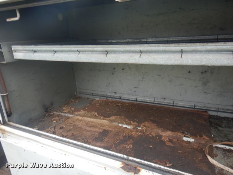 image for item HU9276 2002 Chevrolet Silverado 3500  bucket truck