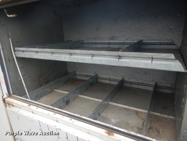 image for item HU9276 2002 Chevrolet Silverado 3500  bucket truck