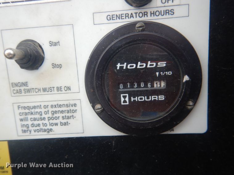 image for item HU9276 2002 Chevrolet Silverado 3500  bucket truck