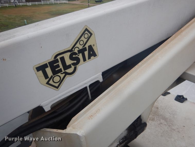 image for item HU9276 2002 Chevrolet Silverado 3500  bucket truck