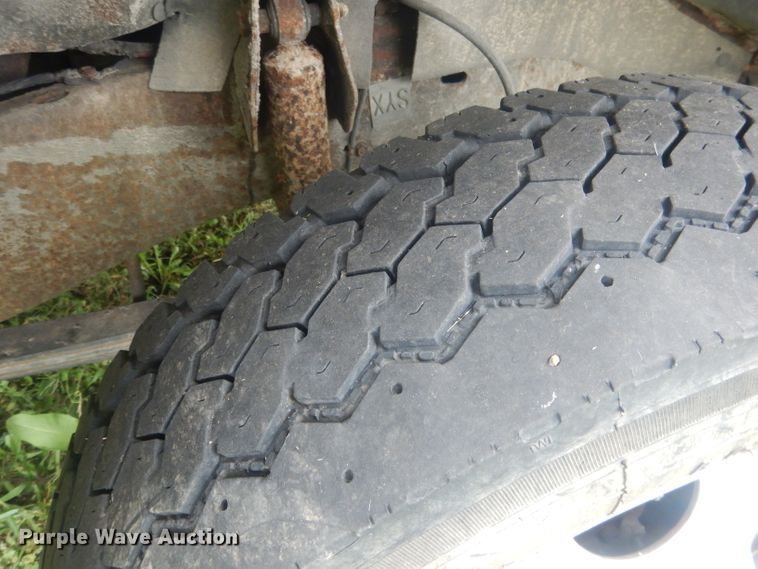 image for item HU9276 2002 Chevrolet Silverado 3500  bucket truck