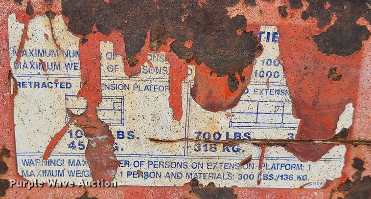 image for item IC9888 1998 Skyjack SJIII 6832  scissor lift