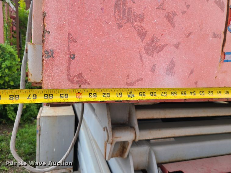 image for item IC9889 2000 Skyjack SJ8841  scissor lift