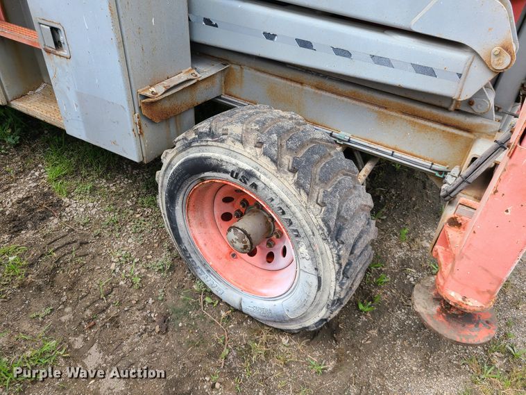 image for item IC9889 2000 Skyjack SJ8841  scissor lift