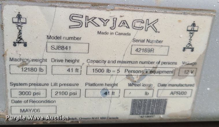 image for item IC9889 2000 Skyjack SJ8841  scissor lift