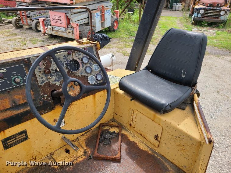 image for item IC9890 1995 Hypac C778A  double drum vibratory roller