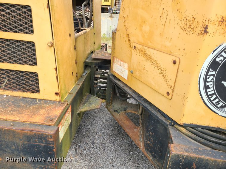 image for item IC9890 1995 Hypac C778A  double drum vibratory roller