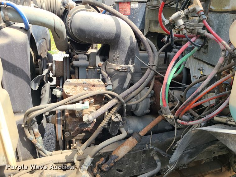 image for item IC9891 1989 Ford F700  bucket truck