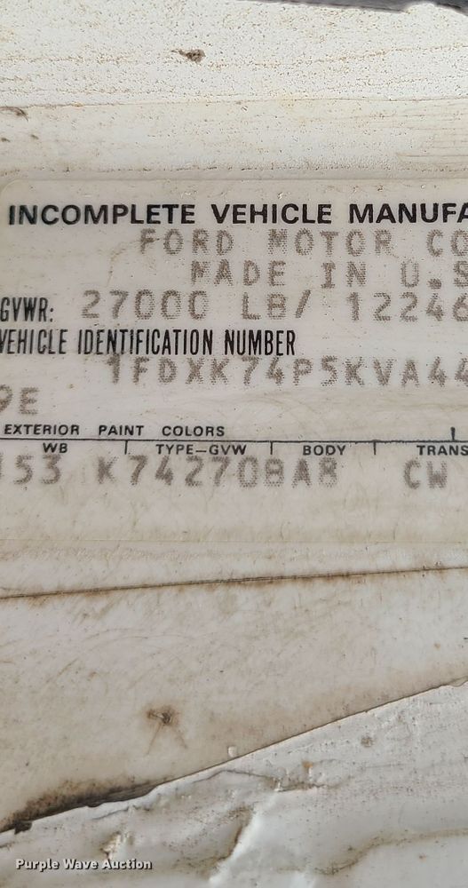 image for item IC9891 1989 Ford F700  bucket truck