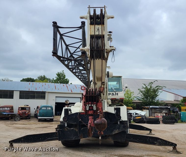 image for item IC9893 P&H RT50  crane