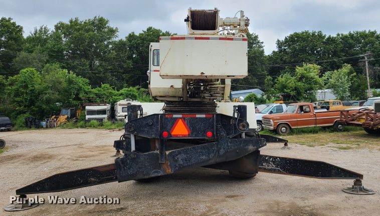 image for item IC9893 P&H RT50  crane