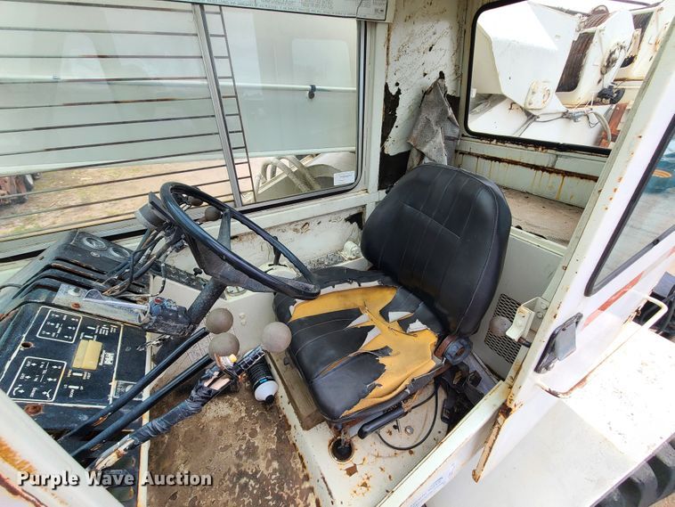 image for item IC9893 P&H RT50  crane