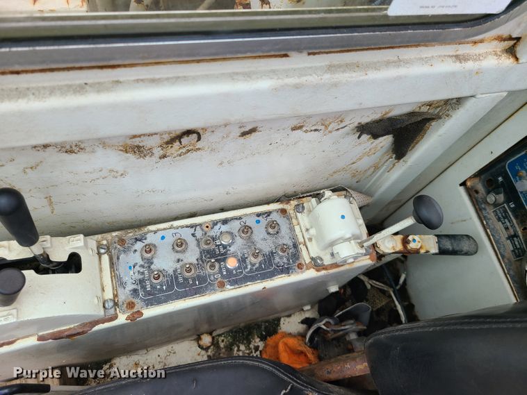 image for item IC9893 P&H RT50  crane