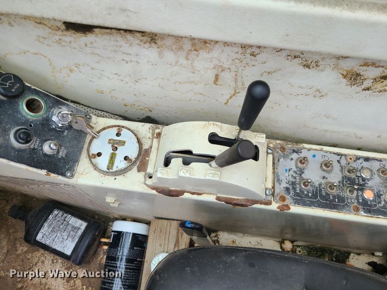 image for item IC9893 P&H RT50  crane