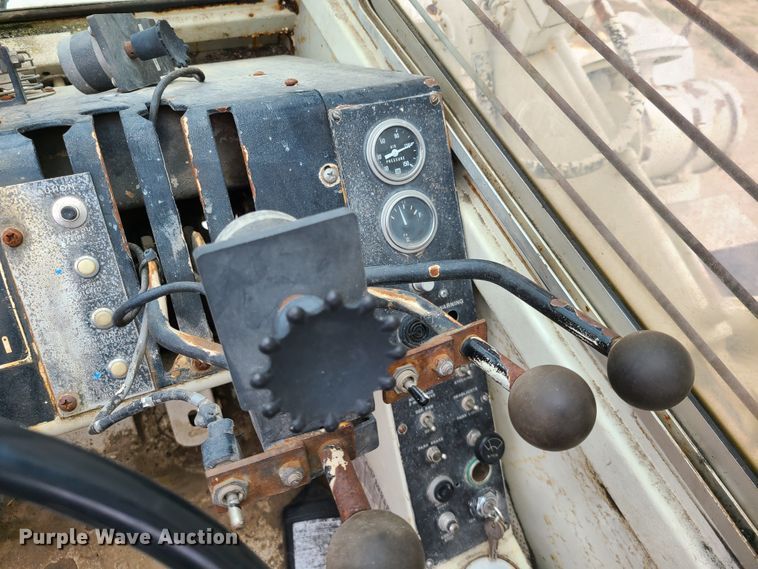 image for item IC9893 P&H RT50  crane