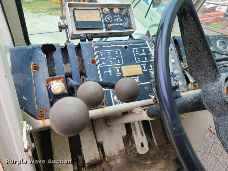 image for item IC9893 P&H RT50  crane