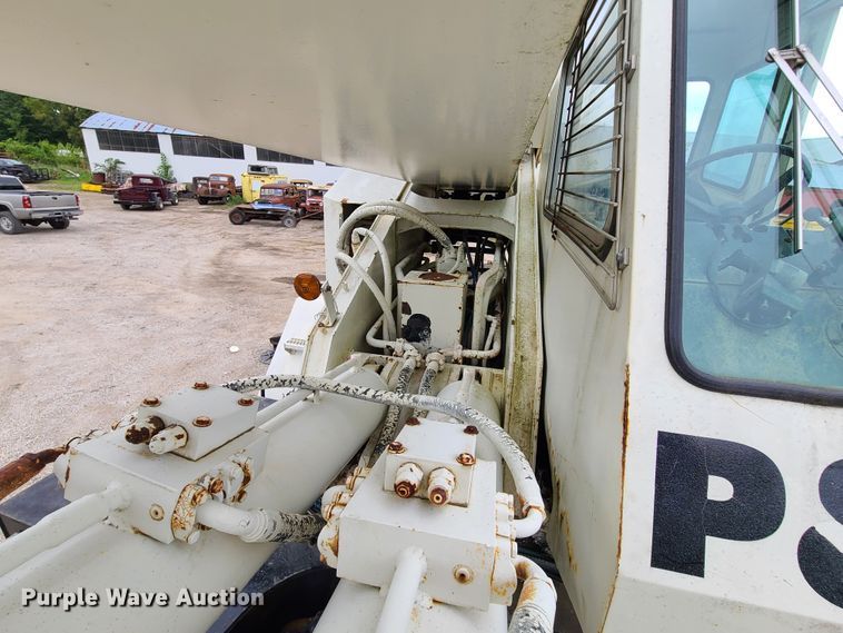 image for item IC9893 P&H RT50  crane