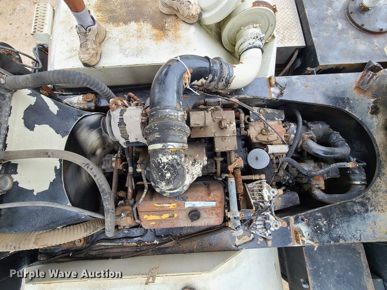 image for item IC9893 P&H RT50  crane