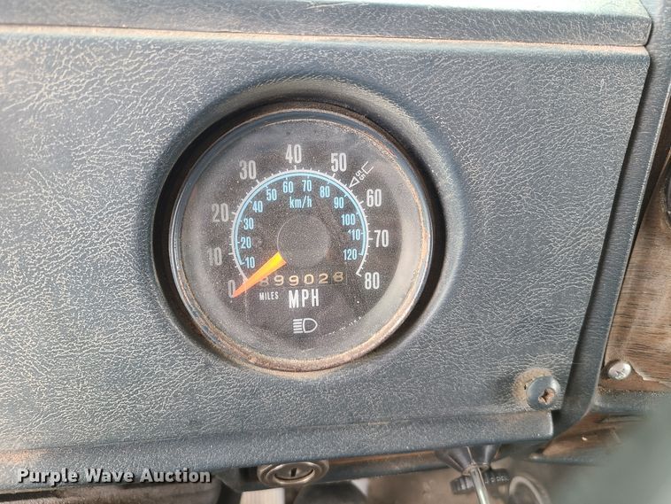 image for item IC9895 1982 Mack RWS786LST  dump truck