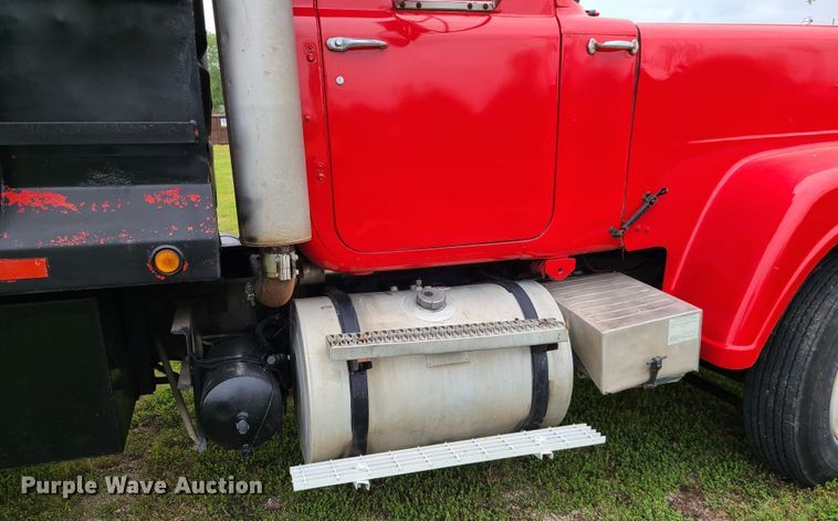 image for item IC9895 1982 Mack RWS786LST  dump truck