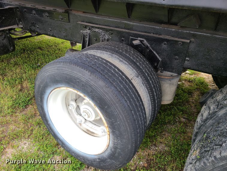 image for item IC9895 1982 Mack RWS786LST  dump truck