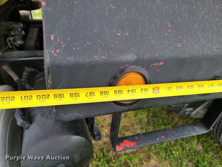 image for item IC9895 1982 Mack RWS786LST  dump truck