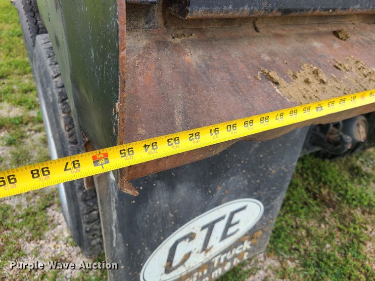 image for item IC9895 1982 Mack RWS786LST  dump truck