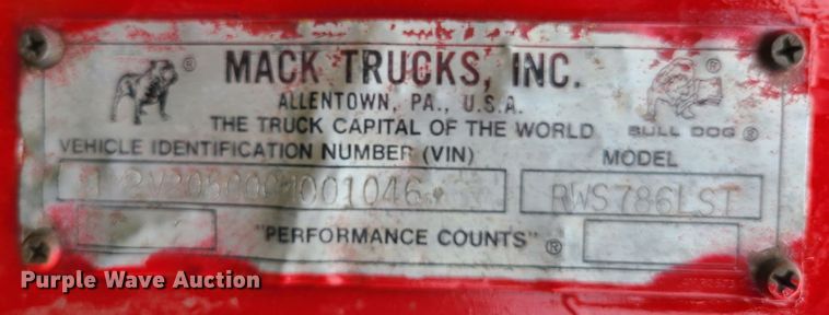 image for item IC9895 1982 Mack RWS786LST  dump truck