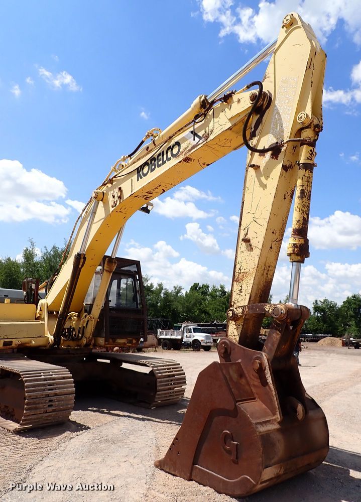 image for item IN9553 1999 Kobelco SK300LC  Mark IV excavator