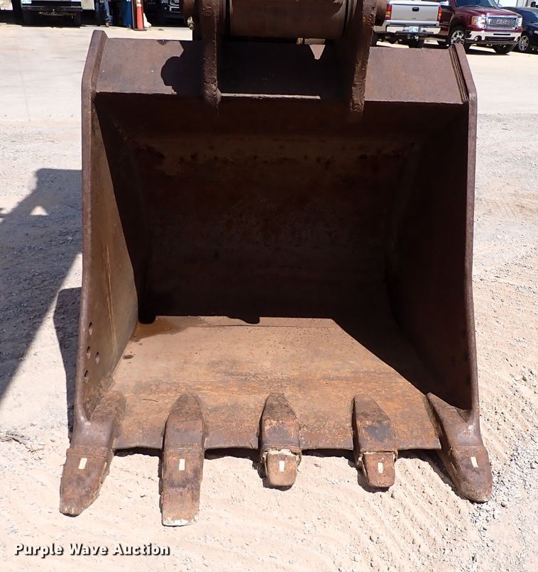 image for item IN9553 1999 Kobelco SK300LC  Mark IV excavator