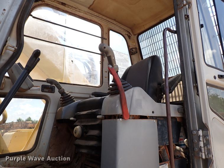 image for item IN9553 1999 Kobelco SK300LC  Mark IV excavator