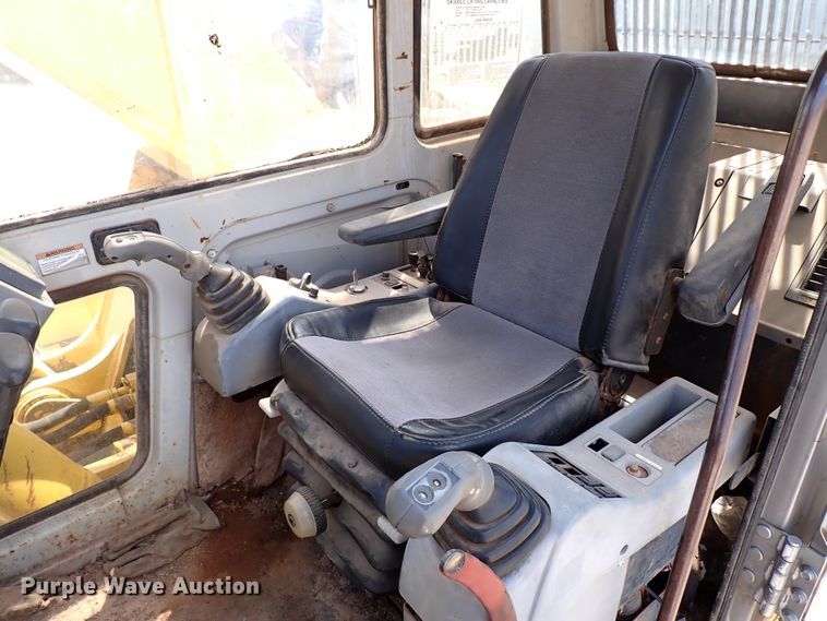 image for item IN9553 1999 Kobelco SK300LC  Mark IV excavator