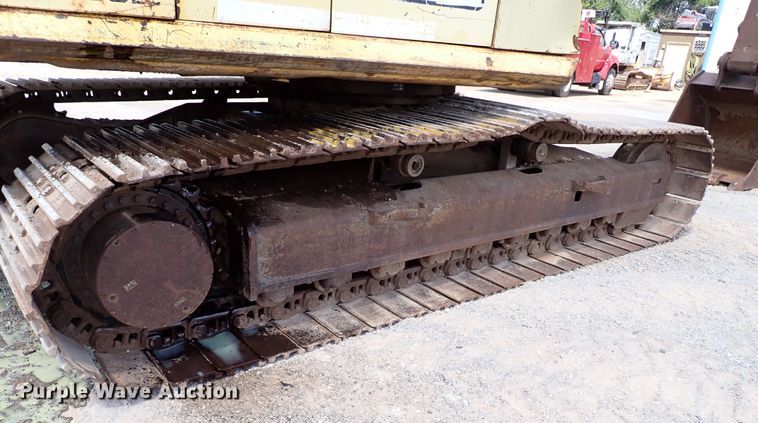 image for item IN9553 1999 Kobelco SK300LC  Mark IV excavator