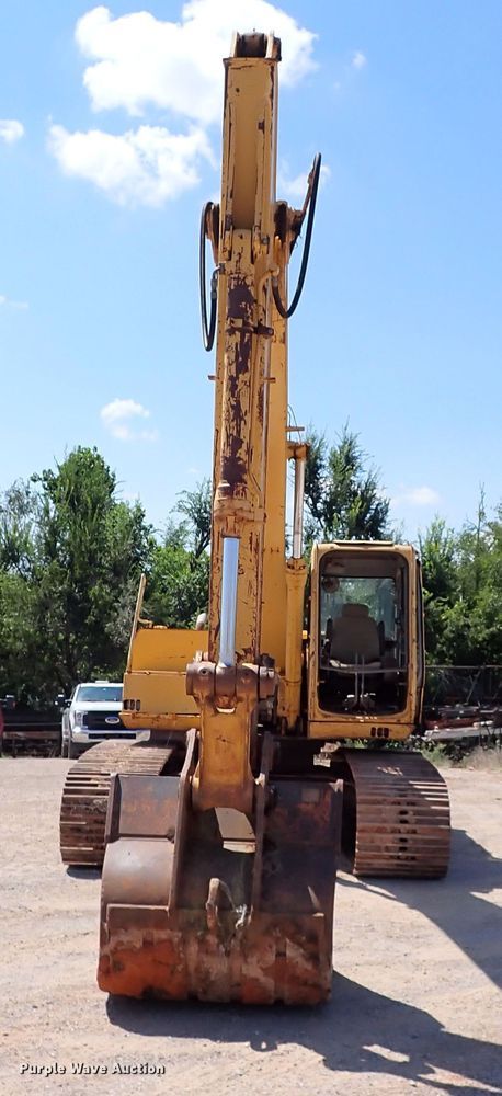 image for item IN9554 1998 John Deere 690 ELC  excavator