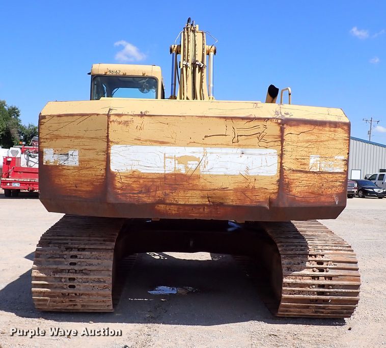 image for item IN9554 1998 John Deere 690 ELC  excavator