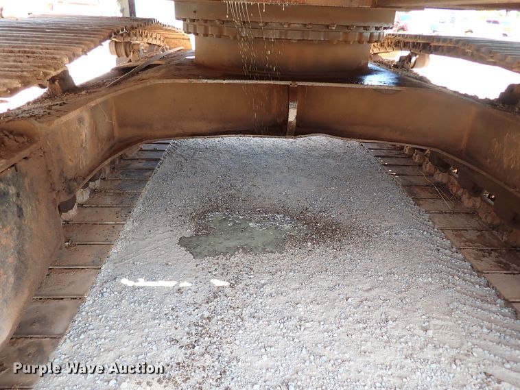 image for item IN9554 1998 John Deere 690 ELC  excavator