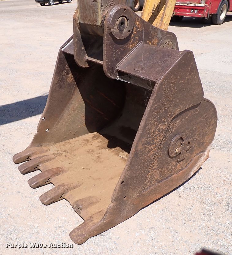 image for item IN9554 1998 John Deere 690 ELC  excavator