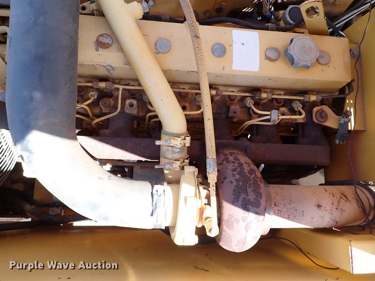 image for item IN9554 1998 John Deere 690 ELC  excavator