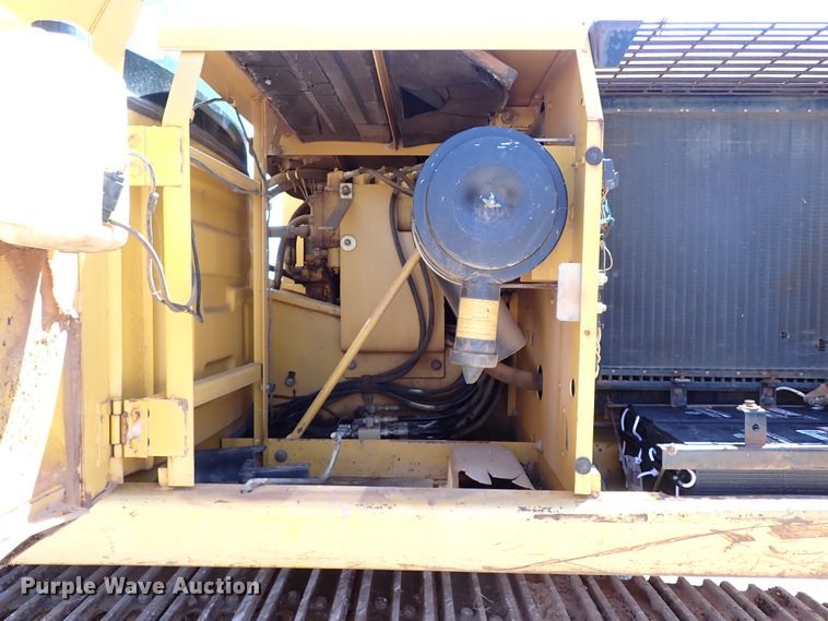 image for item IN9554 1998 John Deere 690 ELC  excavator