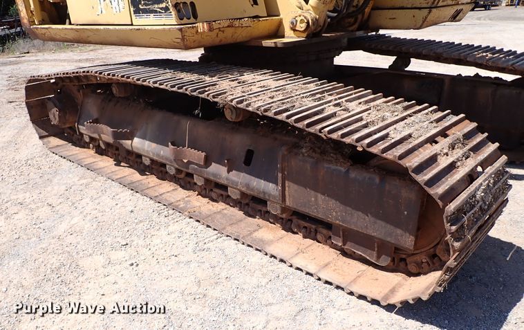 image for item IN9554 1998 John Deere 690 ELC  excavator