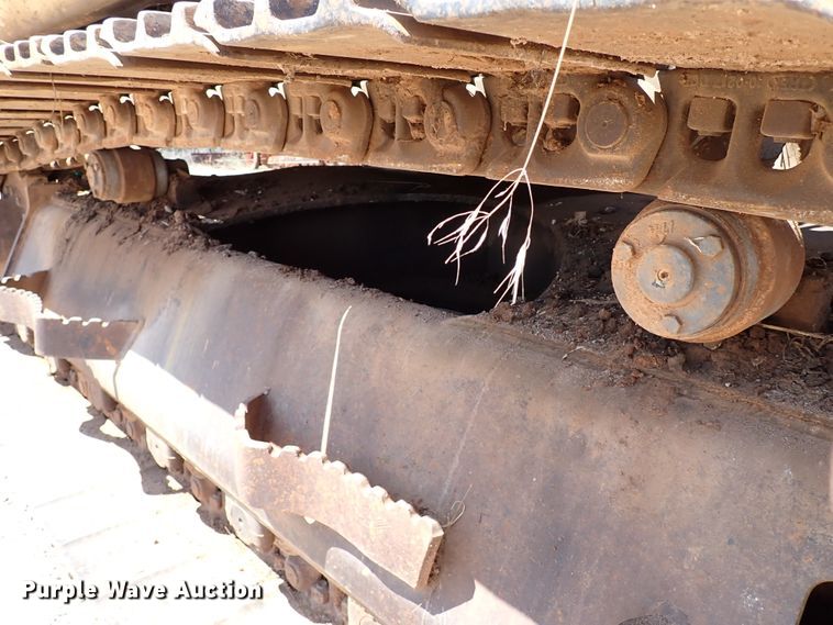 image for item IN9554 1998 John Deere 690 ELC  excavator