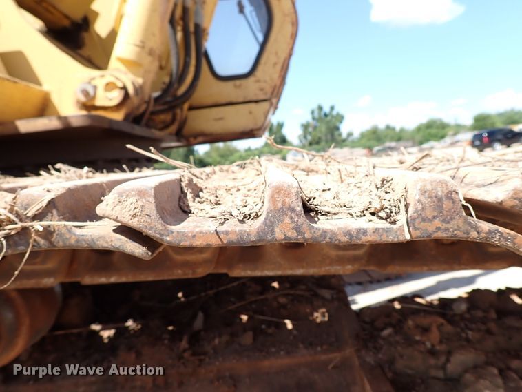 image for item IN9554 1998 John Deere 690 ELC  excavator