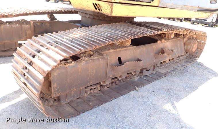 image for item IN9554 1998 John Deere 690 ELC  excavator