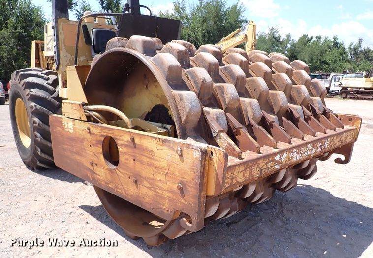 image for item IN9555 Dynapac CA25IIPD  single drum vibratory roller