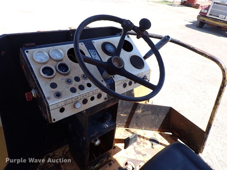 image for item IN9555 Dynapac CA25IIPD  single drum vibratory roller