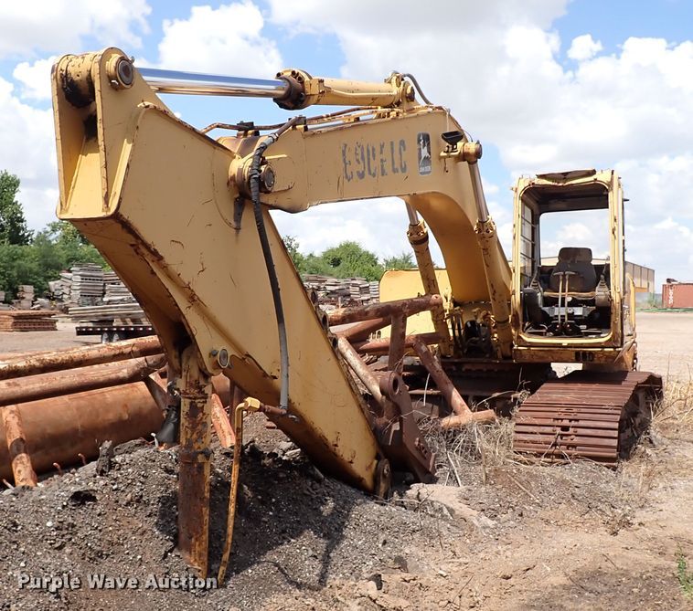 image for item IN9556 1994 John Deere 690 ELC  excavator