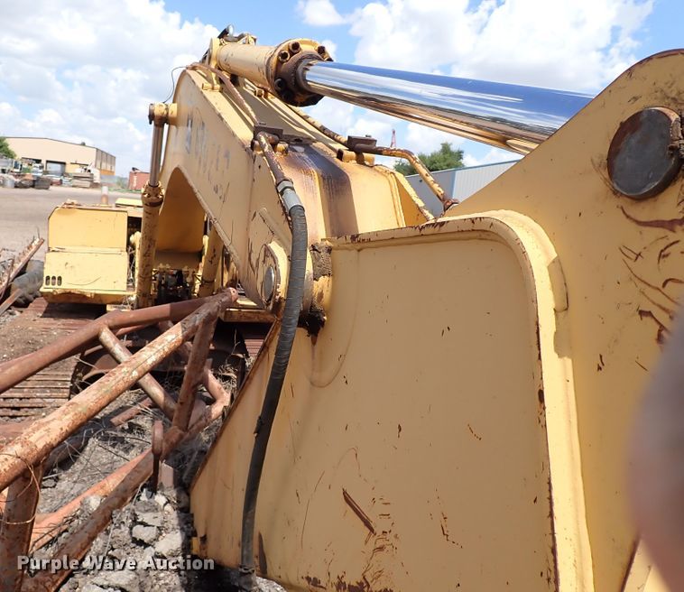 image for item IN9556 1994 John Deere 690 ELC  excavator