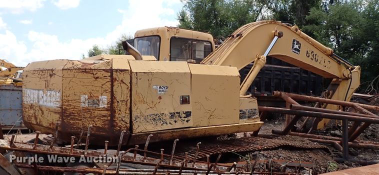 image for item IN9556 1994 John Deere 690 ELC  excavator