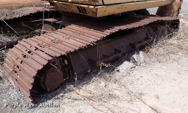 image for item IN9556 1994 John Deere 690 ELC  excavator